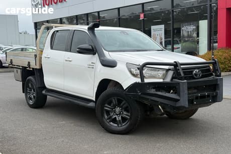 White 2023 Toyota Hilux Double Cab Chassis Sr (4X4)