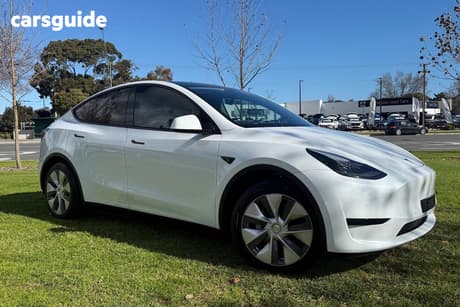 White 2023 Tesla Model Y Wagon Rear-Wheel Drive