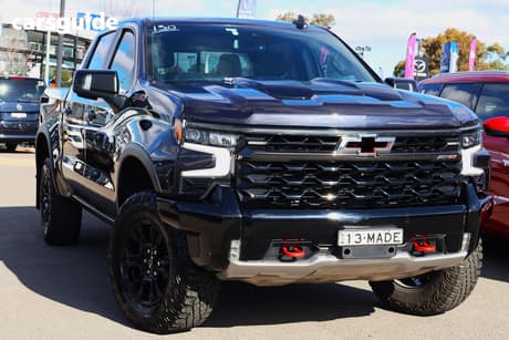 Grey 2023 Chevrolet Silverado Crew Cab Pickup 1500 Zr2