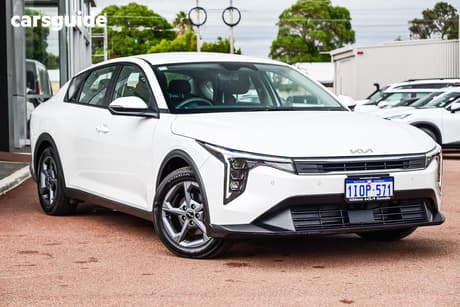 White 2025 Kia K4 Sedan S