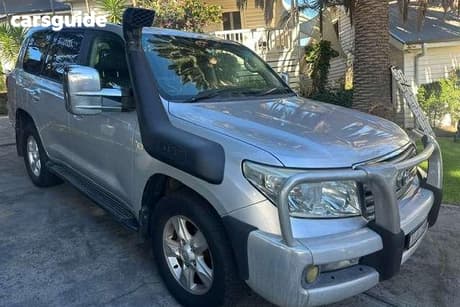 Silver 2011 Toyota 200 SERIES VX SUV