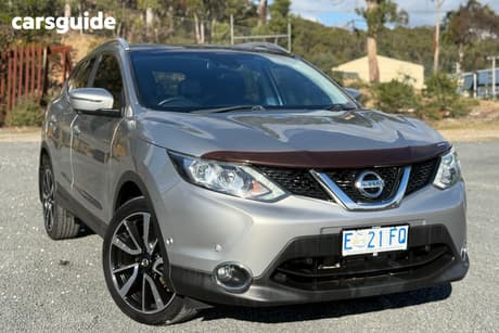 Silver 2015 Nissan Qashqai Wagon Ti (4X2)