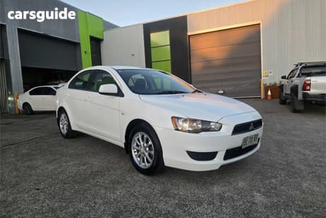 White 2011 Mitsubishi Lancer Sedan Sx