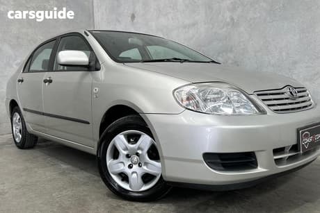 Silver 2005 Toyota Corolla Sedan Ascent