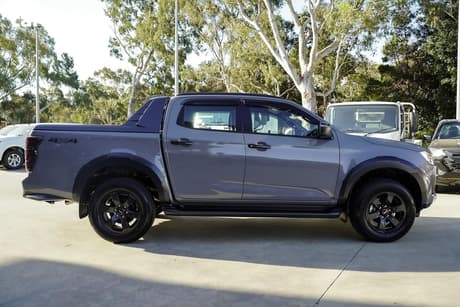 2025 Isuzu D-MAX Crew Cab Utility X-Terrain (4X4)