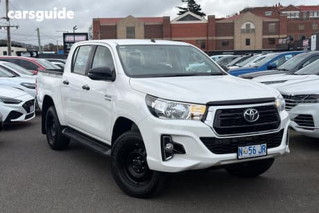 White 2019 Toyota Hilux Double Cab Pick Up Sr Hi-Rider