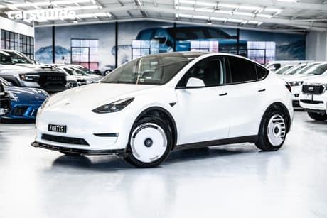 White 2023 Tesla Model Y Wagon Rear-Wheel Drive