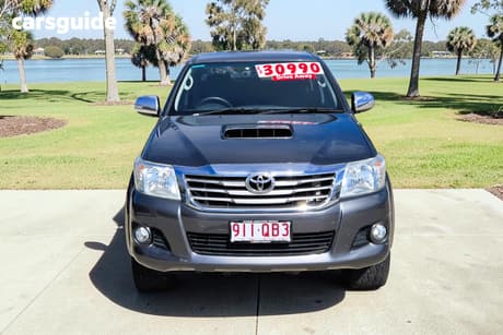 Grey 2015 Toyota Hilux Dual Cab Pick-up Sr5 (4X4)
