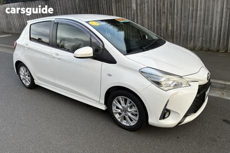 White 2017 Toyota Yaris Hatchback Zr