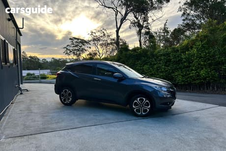 Grey 2017 Honda HR-V Wagon Vti-L