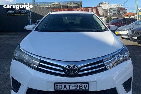 White 2015 Toyota Corolla Sedan Ascent