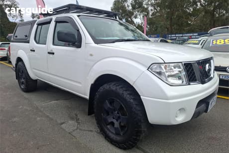White 2011 Nissan Navara Dual Cab Pick-up Rx (4X4)