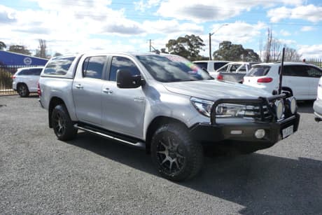 Silver 2018 Toyota Hilux Double Cab Pick Up Sr5 (4X4)