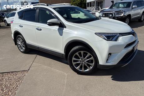 White 2018 Toyota RAV4 Wagon Cruiser (4X4)