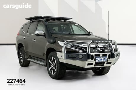 Bronze 2016 Mitsubishi Pajero Sport Wagon Exceed (4X4) 7 Seat