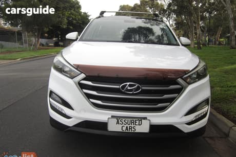 White 2018 Hyundai Tucson SUV TL