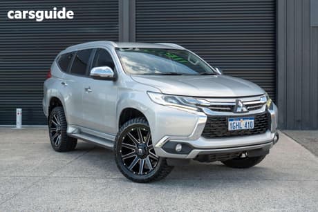 Silver 2017 Mitsubishi Pajero Sport Wagon Gls (4X4) 7 Seat