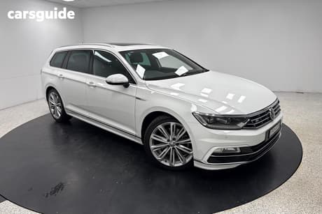 White 2018 Volkswagen Passat Wagon 206Tsi R-Line