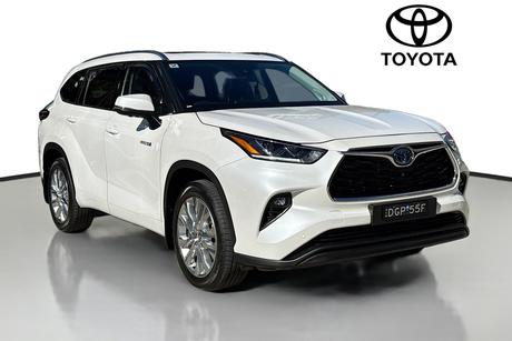 White 2025 Toyota Kluger Wagon Grande Hybrid Awd