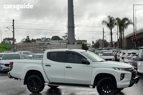 White 2019 Mitsubishi Triton Double Cab Pick Up Glx Plus (4X4)