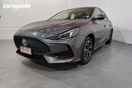 Grey 2023 MG MG5 Sedan Vibe