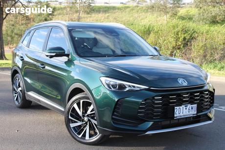 Green 2025 MG ZS Wagon Essence Hybrid+