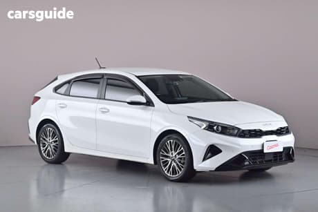White 2022 Kia Cerato Hatchback Sport+