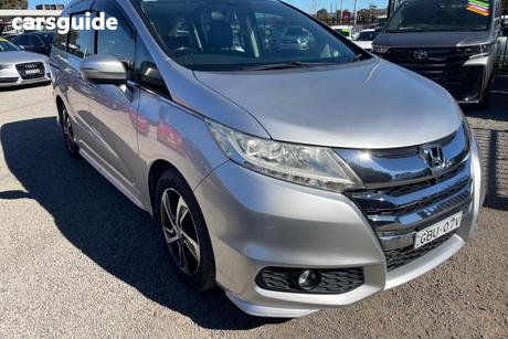 Silver 2016 Honda Odyssey Wagon Vti-L