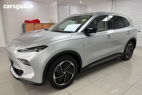 Silver 2025 MG MGS5 EV Wagon Essence 49