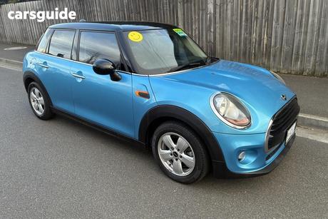Blue 2017 Mini Cooper Hatchback 5D Hatch