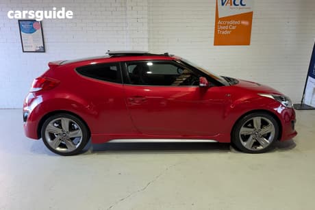 Red 2014 Hyundai Veloster Coupe Sr Turbo
