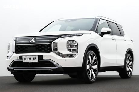 White 2025 Mitsubishi Outlander Wagon Aspire 7 Seat (2Wd)
