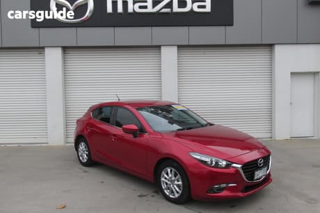 Red 2017 Mazda 3 Hatchback Maxx