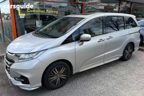 Silver 2018 Honda Odyssey Wagon Vti-L