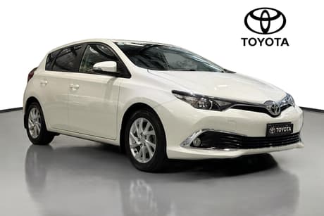 White 2017 Toyota Corolla Hatchback Ascent Sport