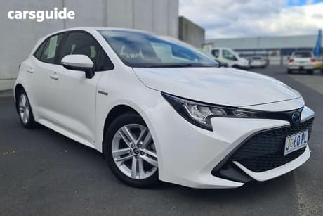 White 2018 Toyota Corolla Hatchback Ascent Sport (Hybrid)