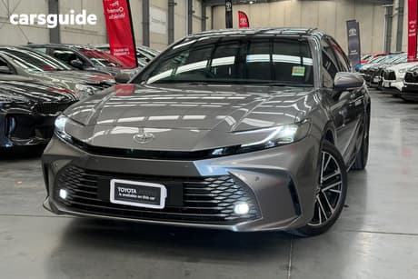 Silver 2026 Toyota Camry Sedan Sl Hybrid