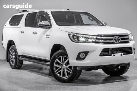 White 2017 Toyota Hilux Dual Cab Utility Sr5 (4X4)