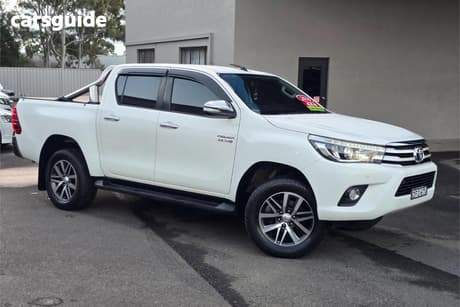 White 2016 Toyota Hilux Dual Cab Utility Sr5 (4X4)