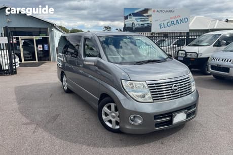 Grey 2005 Nissan Elgrand Wagon