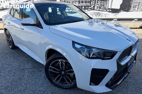 White 2024 BMW IX2 Wagon Xdrive30 M Sport