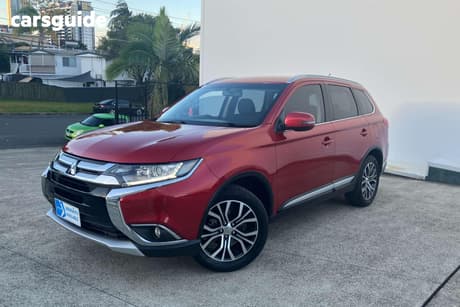 Red 2015 Mitsubishi Outlander Wagon Ls (4X2)