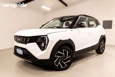 Black 2025 Mahindra Xuv 3Xo Wagon Ax5L