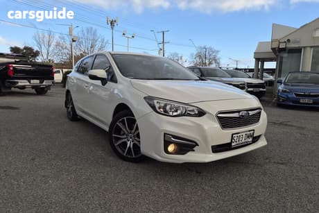 White 2017 Subaru Impreza Hatchback 2.0L (Awd)