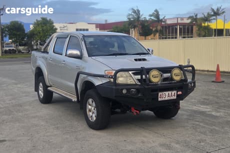 Silver 2007 Toyota Hilux Dual Cab Pick-up Sr5 (4X4)