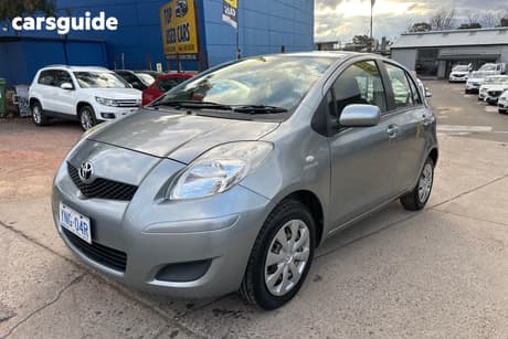 Silver 2010 Toyota Yaris Hatchback Yrs