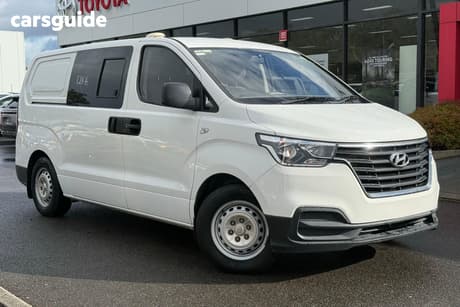 White 2018 Hyundai Iload Van 3S Liftback