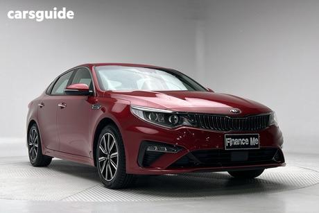 Red 2018 Kia Optima Sedan Si