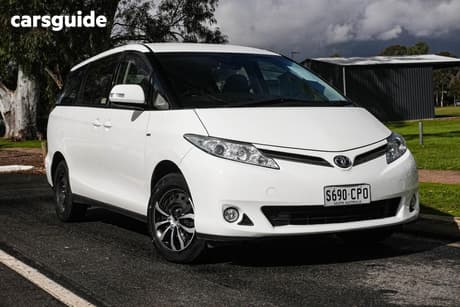 White 2015 Toyota Tarago Wagon Gli