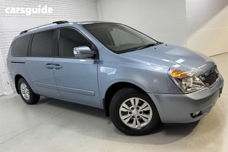 Blue 2015 Kia Grand Carnival Wagon Si